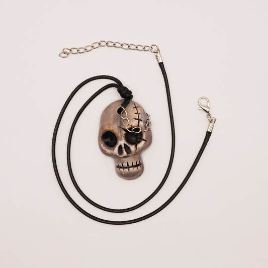 Ceramic Necklace – Large Skull