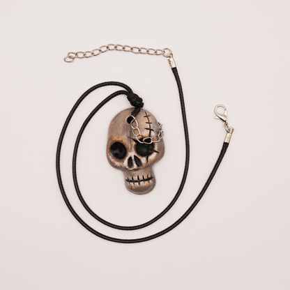 Ceramic Necklace – Large Skull