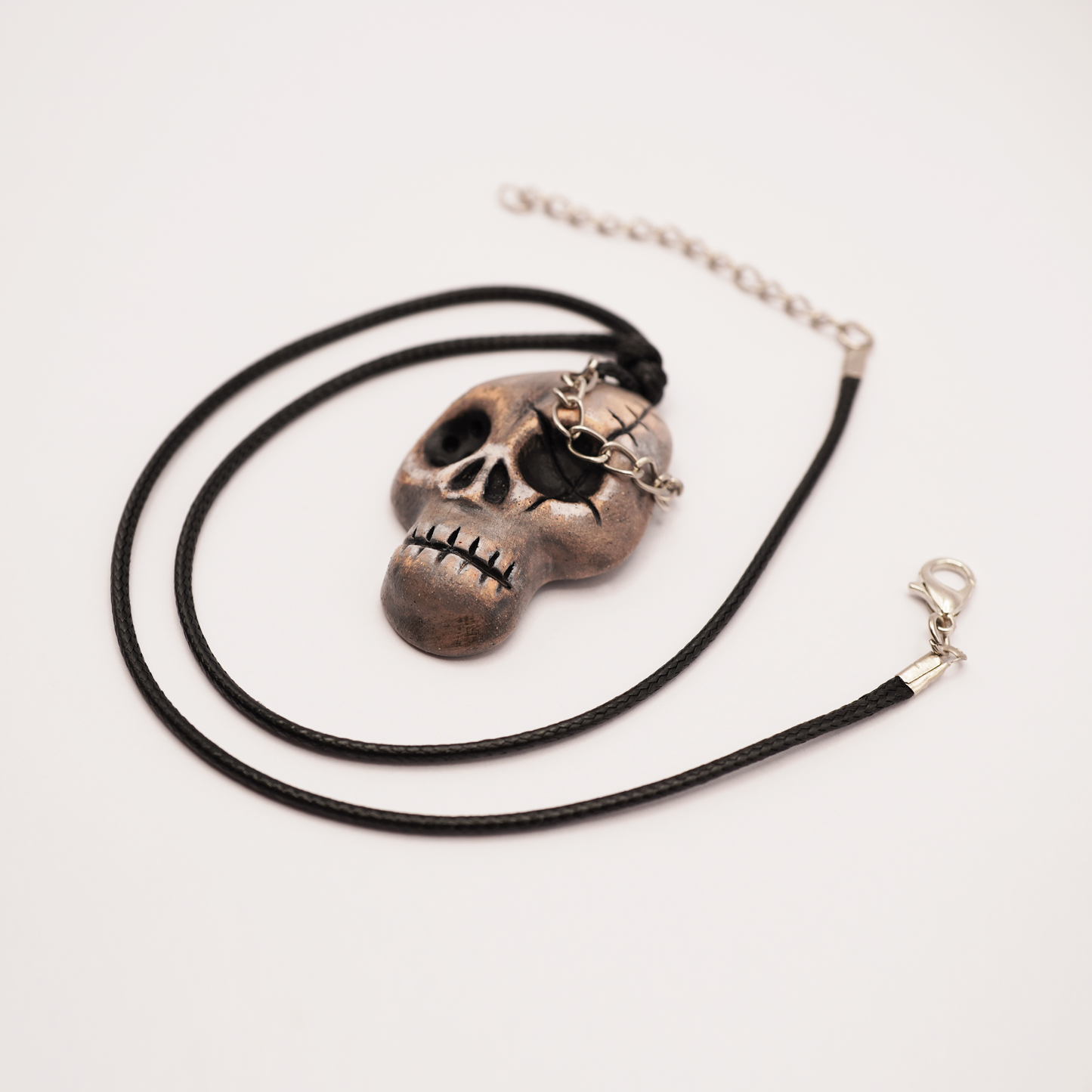 Ceramic Necklace – Large Skull