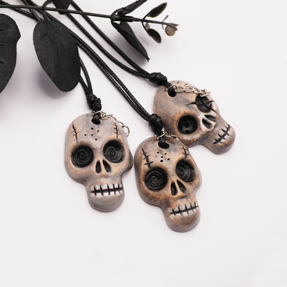 Ceramic Necklace – Large Skull