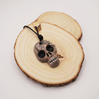 Ceramic Necklace – Large Skull