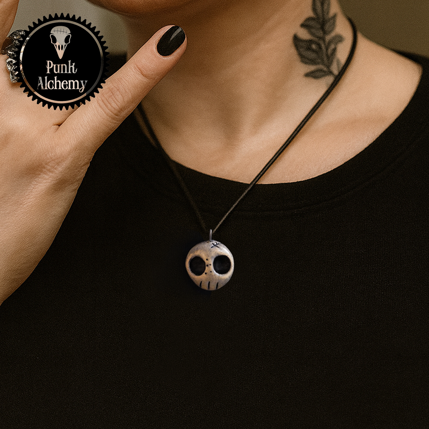 Mini Ceramic Necklace – Skull