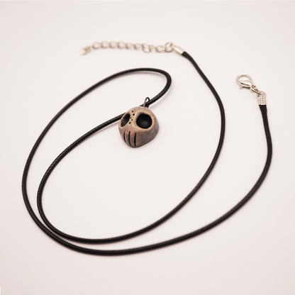 Mini Ceramic Necklace – Skull