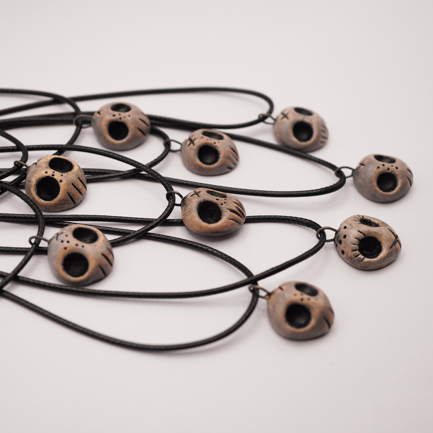 Mini Ceramic Necklace – Skull