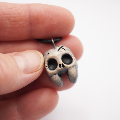 Mini Ceramic Necklace – Tooth Skull