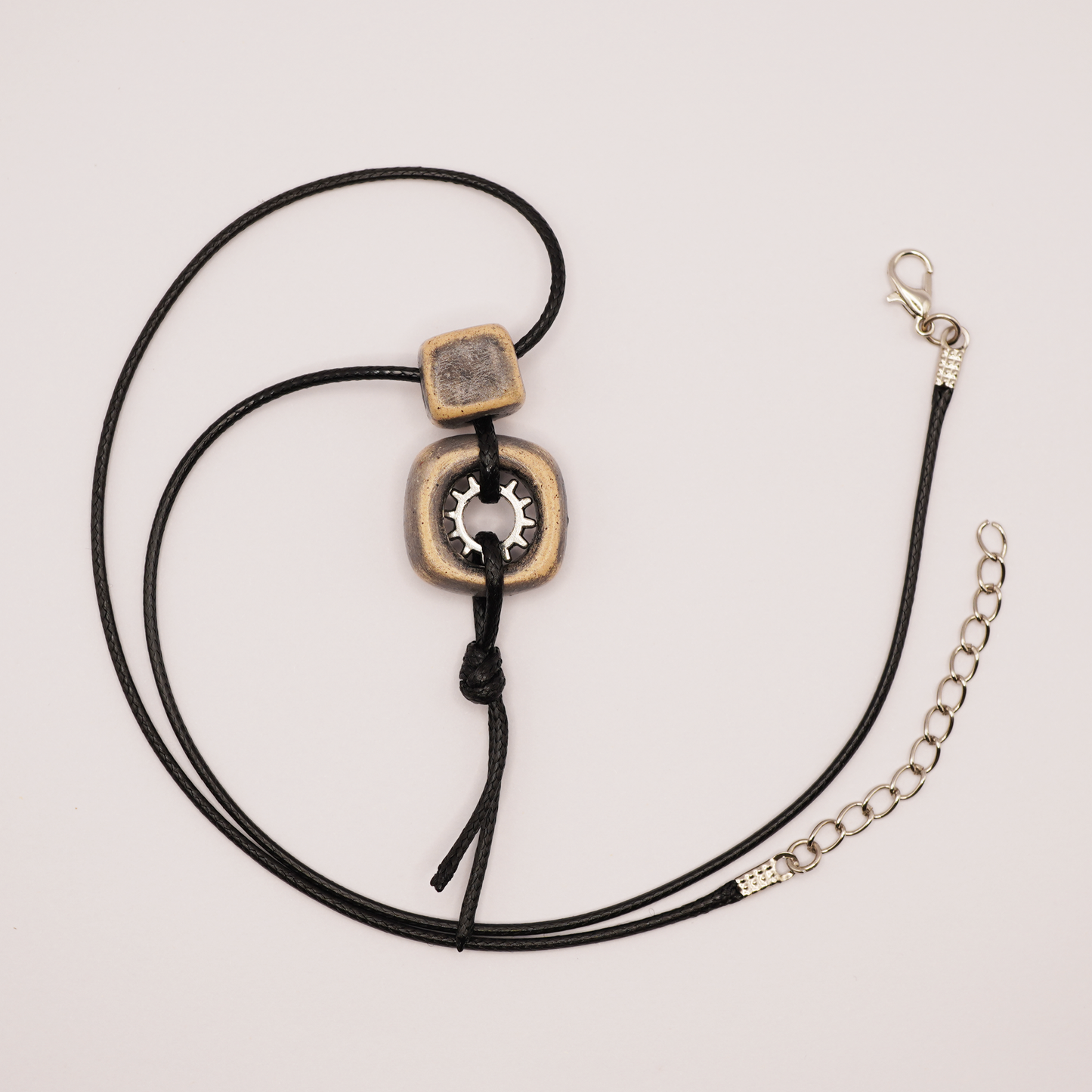 Retro Ceramic Gear Necklace – Antique, Industrial Style