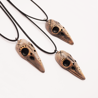 Ceramic Necklace – Raven Skull
