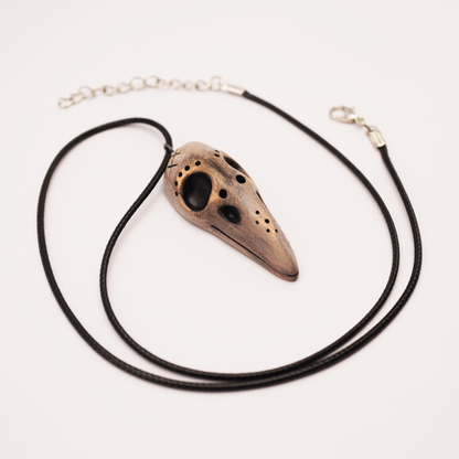 Ceramic Necklace – Raven Skull