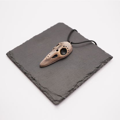 Ceramic Necklace – Raven Skull